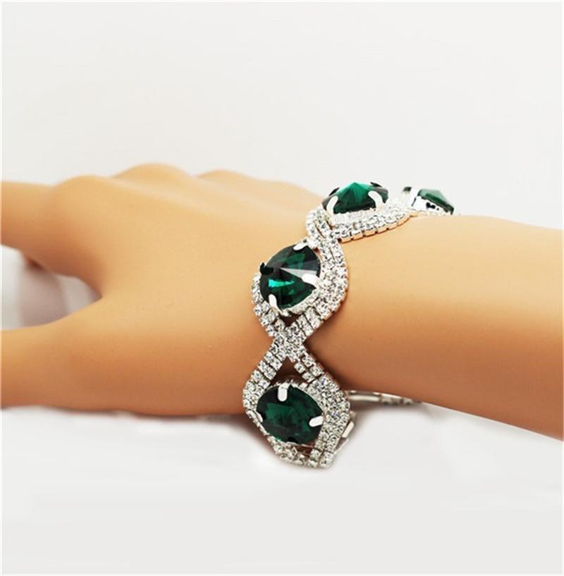 Conjunto de Brincos e Pulseira Austríaco